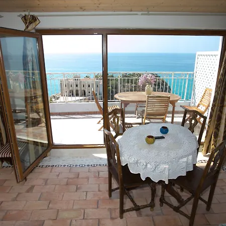 Residenza Il Duomo B&B 트로페아