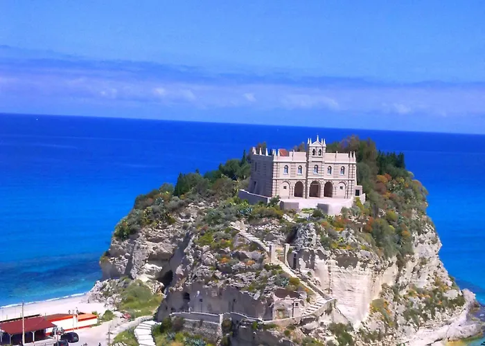 大教堂二号公寓 3* 特罗佩阿