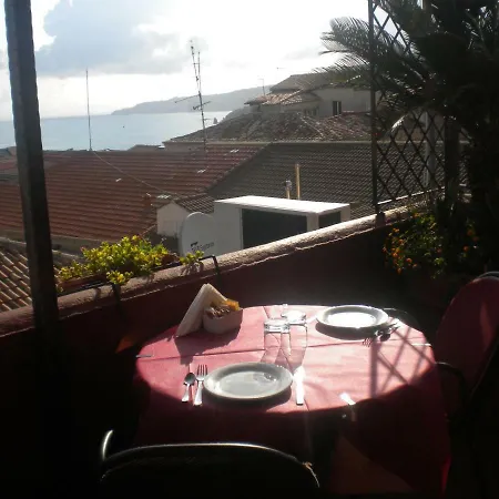 Residenza Il Duomo 3* تروبيا